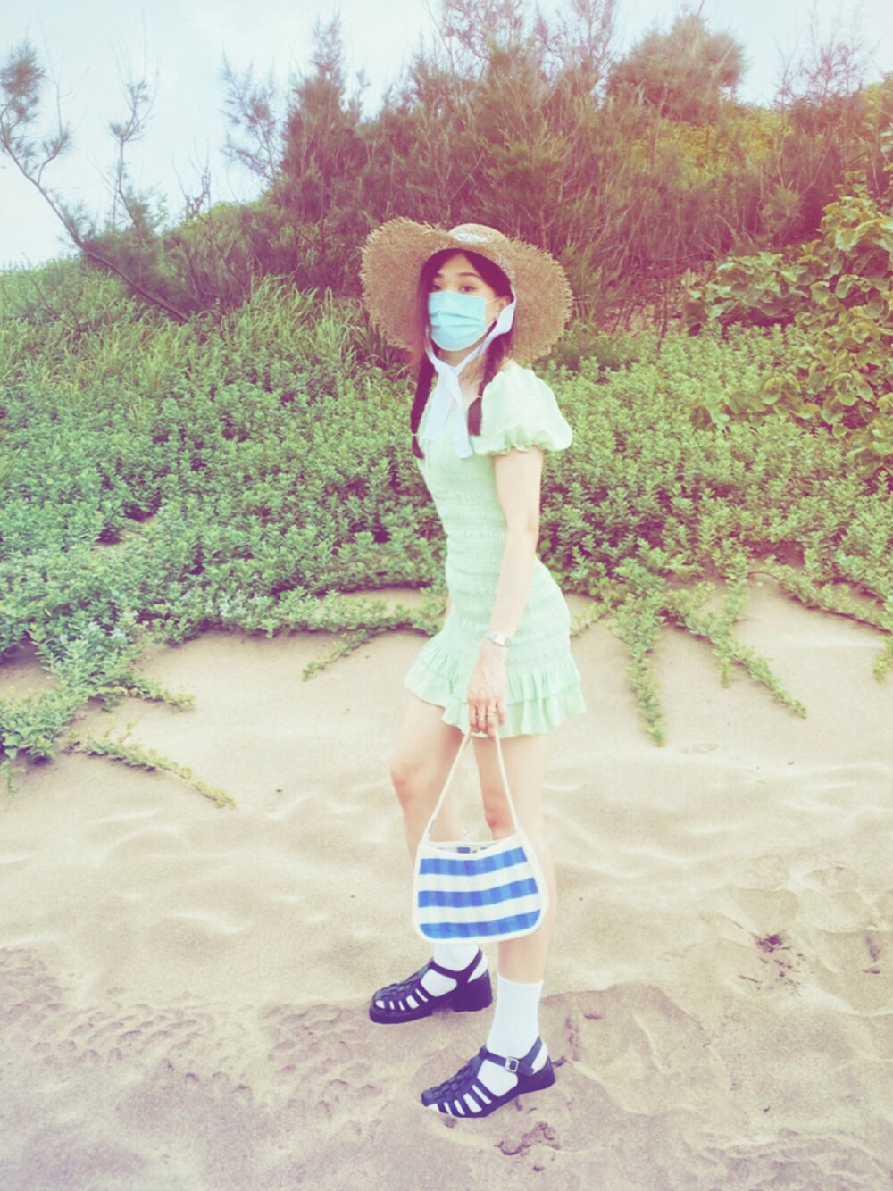 「夏、vintage、summer、ootd、CASIO、outfit、RETRO GIRL、oldskool、summer style、ANEDIT」｜「CASIOのアイテム（腕時計、シルバー系）」を使った、Zooeyさん（レディース・165cm）の秋コーディネートの1枚目の写真