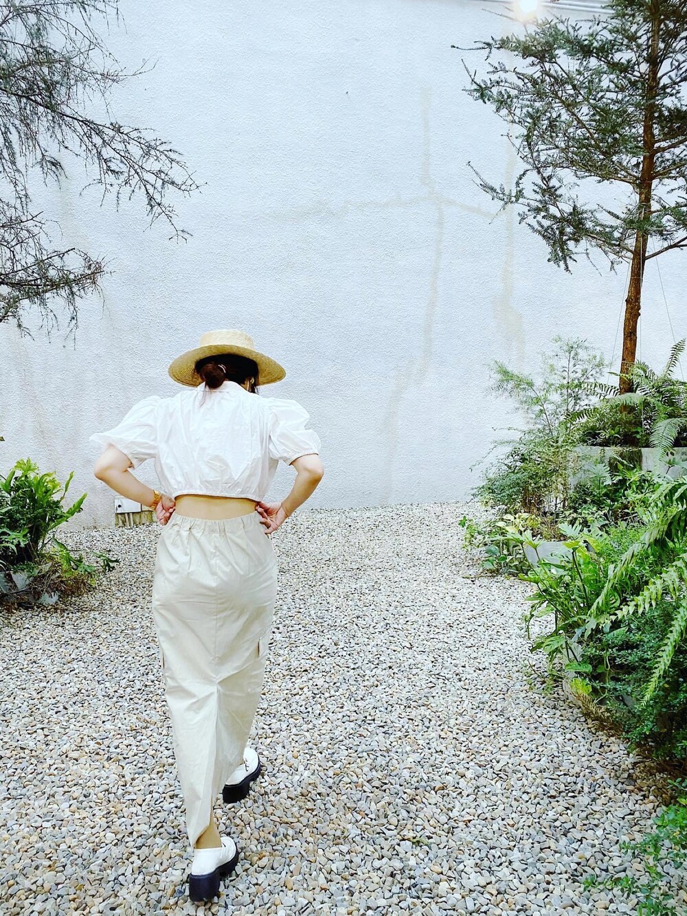 「ootd、outfit、summer、lookbook、museum、STYLENANDA、breda、LOWRYS FARM、vintage、RETRO GIRL、Taiwan、elegant、STYLE、gallery、girl」｜「LOWRYS FARMのアイテム（帽子、ベージュ系）」を使った、Zooeyさん（レディース・165cm）の夏コーディネートの1枚目の写真