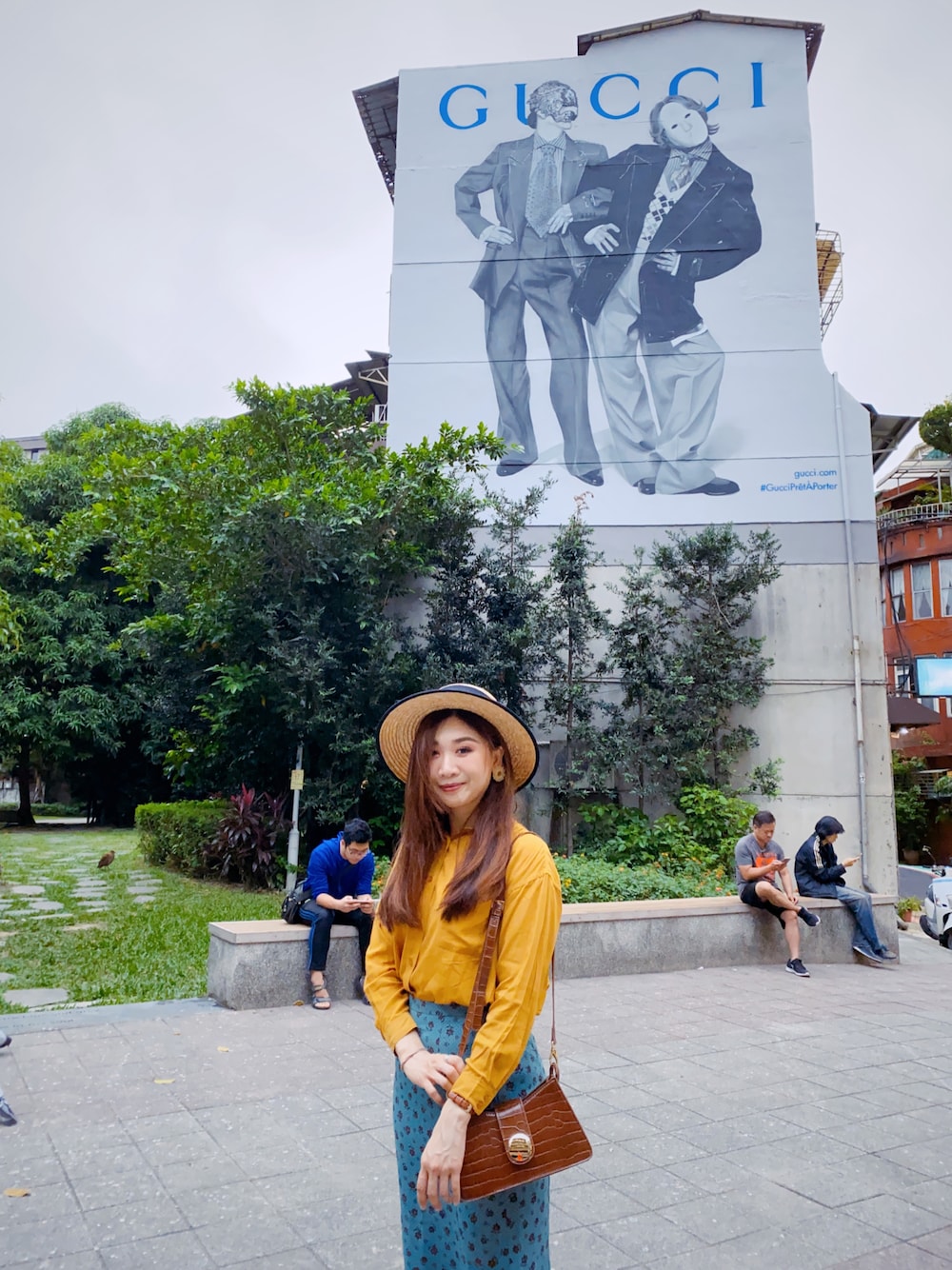 「vintage、moussy、GUCCI、jouetie、ootd、outfit、RETRO GIRL、oldskool、elleme、AZUL by moussy」｜「jouetieのメッセージボーターHAT（ハット、ベージュ系）」を使った、Zooeyさん（レディース・165cm）の秋コーディネートの1枚目の写真