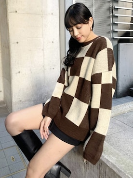 「アイテム（トップス、ブラウン系）」を使った、EMODA Official_STAFFさん（レディース・167cm）の冬コーディネート