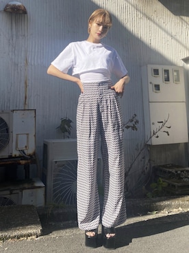 「EMODA（エモダ）のアイテム（Tシャツ/カットソー）」を使った、EMODA Official_STAFFさん（レディース・168cm）の冬コーディネート