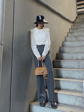 「EMODA（エモダ）のアイテム（シャツ/ブラウス）」を使った、EMODA Official_STAFFさん（レディース・165cm）の冬コーディネート