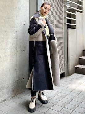 「EMODA」｜「アイテム（ムートンコート）」を使った、EMODA Official_STAFFさん（レディース・162cm）の冬コーディネート