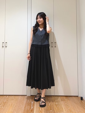 「NATURAL BEAUTY BASIC（ナチュラルビューティーベーシック）のショートジレドッキングワンピース（One piece dress、グレー系）」を使った、mo-riさん（レディース・161cm）の夏コーディネート