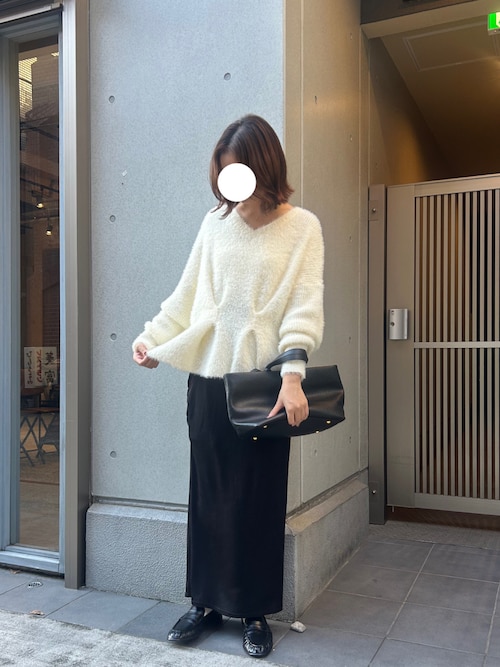 【インしなくても即くびれ】自然とメリハリ魅せ♪ウエストタック長袖シャギーニット