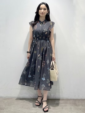 「index（インデックス）のボタニカルフレアワンピース【洗濯機OK】（ワンピース、グレー系）」を使った、yuicciさん（レディース）の夏コーディネート