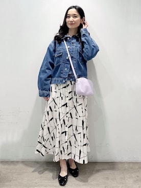 「アイテム（ショルダーバッグ、パープル系）」を使った、yuicciさん（レディース・156cm）の冬コーディネート