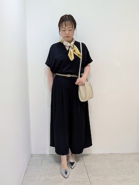 「UNTITLED（アンタイトル）の【UV/接触冷感/セットアップ可】リラクシーキーVネックブラウス（シャツ/ブラウス、ブルー系）」を使った、ikoooooo77さん（レディース）の春コーディネート
