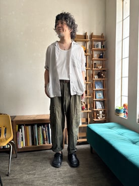 「ADAM ET ROPE'（アダムエロペ）のアイテム（シャツ/ブラウス、グレー系）」を使った、ritmosさん（メンズ・168cm）の夏コーディネート