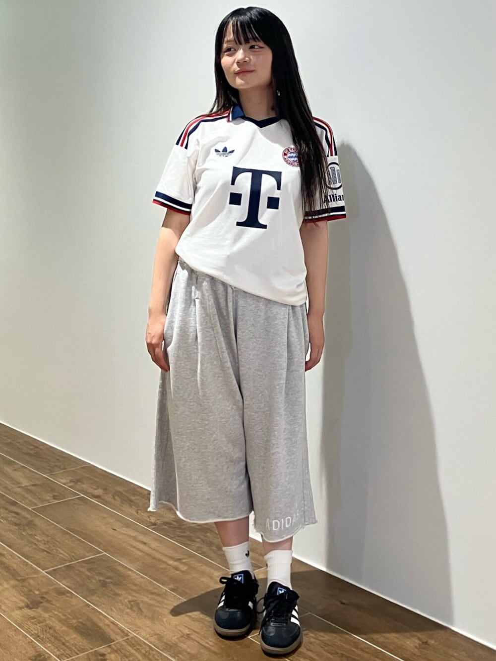 アディダス オリジナルス グラフィック スウェット ショートパンツ