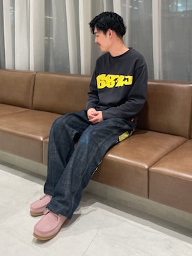 「アイテム（モカシン/デッキシューズ、ピンク系）」を使った、Clarks Japanさん（メンズ・170cm）の冬コーディネート