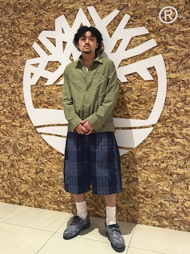「Timberland（ティンバーランド）の3アイ(3eye) ラグ ハンドソーン ボート シューズ メンズ（モカシン/デッキシューズ、グレー系）」を使った、HIROKI ARAさん（メンズ・175cm）の夏コーディネート