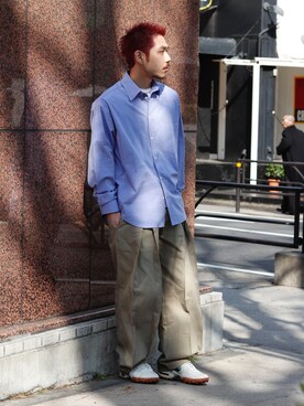 「WISM（ウィズム）のNAMELESSNESS / ネームレスネス COTTON LONG SLEEVE SHIRT（シャツ/ブラウス、ブルー系）」を使った、YOSHIMURAさん（メンズ・170cm）の春コーディネート