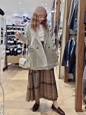 「GLOBAL WORK（グローバルワーク）のアイテム（テーラードジャケット）」を使った、K・Nさん（レディース・161cm）の秋コーディネート