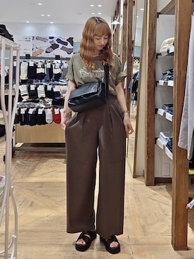 「GLOBAL WORK（グローバルワーク）のノンストレスリッチワイドパンツ/632962（その他パンツ、ブラウン系）」を使った、K・Nさん（レディース・161cm）の夏コーディネート