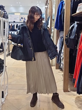 「アイテム（スカート、ベージュ系）」を使った、K・Nさん（レディース・161cm）の冬コーディネート