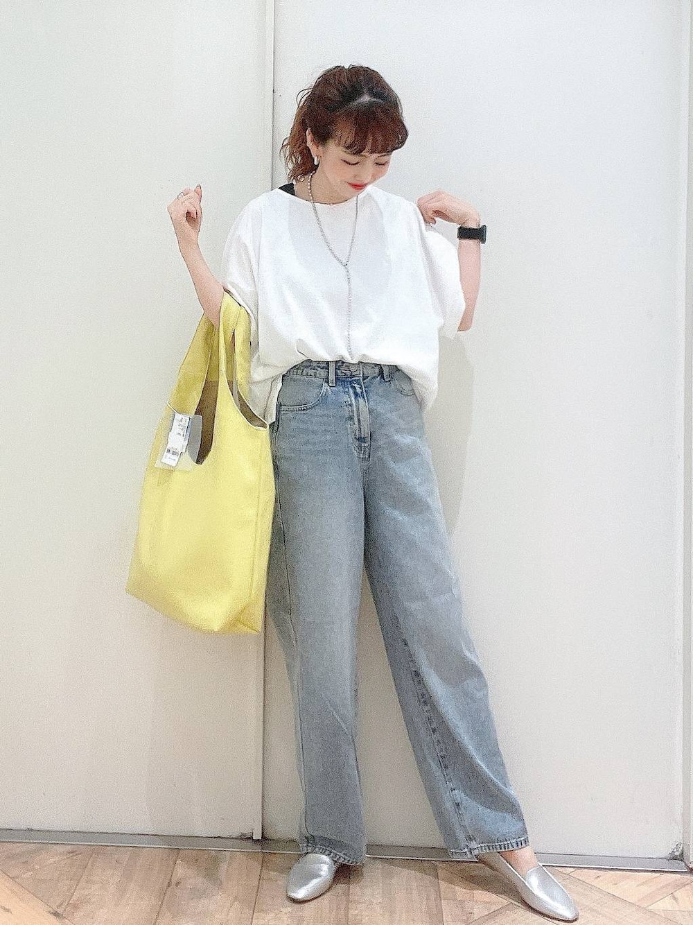 「カジュアル、若見え、きれいめ、ママコーデ、GLOBAL WORK、デニムパンツ」｜「GLOBAL WORKのGOODデニムバギーパンツ/118365（デニムパンツ、ブルー系）」を使った、K・Nさん（レディース・161cm）の夏コーディネートの1枚目の写真