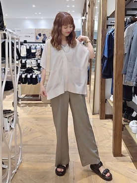 「GLOBAL WORK（グローバルワーク）のスッキリイージーパンツ/629832（その他パンツ、ベージュ系）」を使った、K・Nさん（レディース・161cm）の春コーディネート