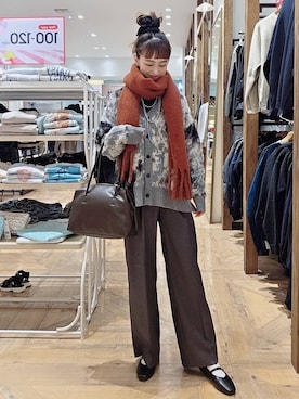 「アイテム（ヘアアクセサリー）」を使った、K・Nさん（レディース・161cm・30代）の秋コーディネート