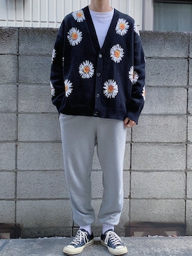 「WHITELAND（ホワイトランド）のアイテム（カーディガン/ボレロ）」を使った、のえるさん（メンズ・180cm）の春コーディネート