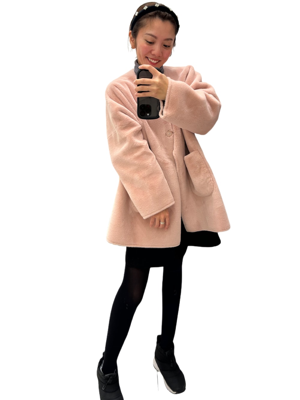 「オトナカワイイ、ZARAKIDS、カチューシャコーデ、プチプラミックス、春アウター、ピンクコーデ、オトナガーリー」｜「UNMINOUのアイテム（ノーカラーコート、ピンク系）」を使った、まゆちさん（レディース・152cm）の冬コーディネートの1枚目の写真
