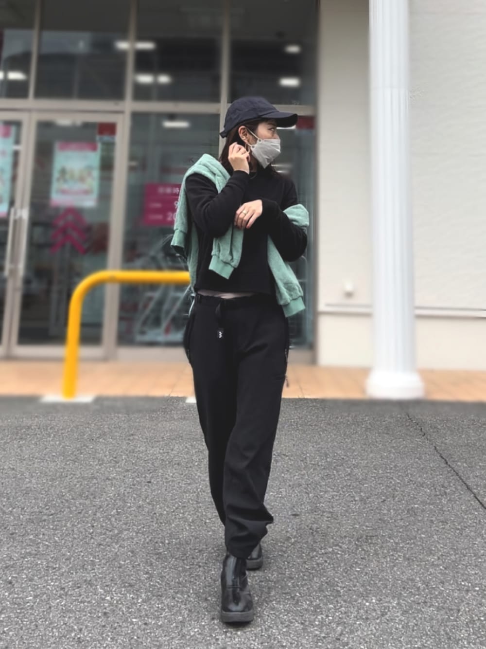 mont-bellのカーゴパンツを使ったレディース人気ファッション mont-bellのカーゴパンツを使ったレディース人気ファッション