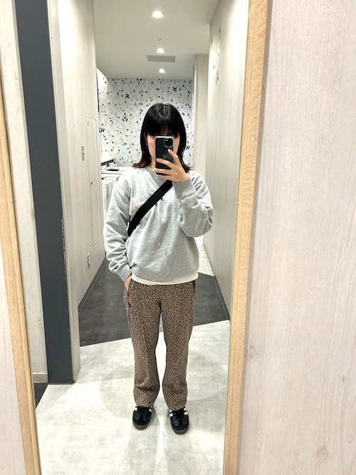 efShop【別注】BEAUTY&YOUTHNeedles トラックパンツ 毎シーズン人気を誇るNEEDLESの定番トラックパンツを2Gが別注