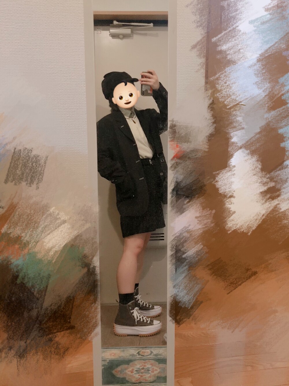 「韓国ファッション、ジャケット、ブラック、ショートパンツ、メンズライク、runstarhike、コンバース、ベスト」｜「Jacob's warehouseのアイテム（ジャケット/アウター、ブラック系）」を使った、Toyさん（レディース・158cm）の冬コーディネートの1枚目の写真