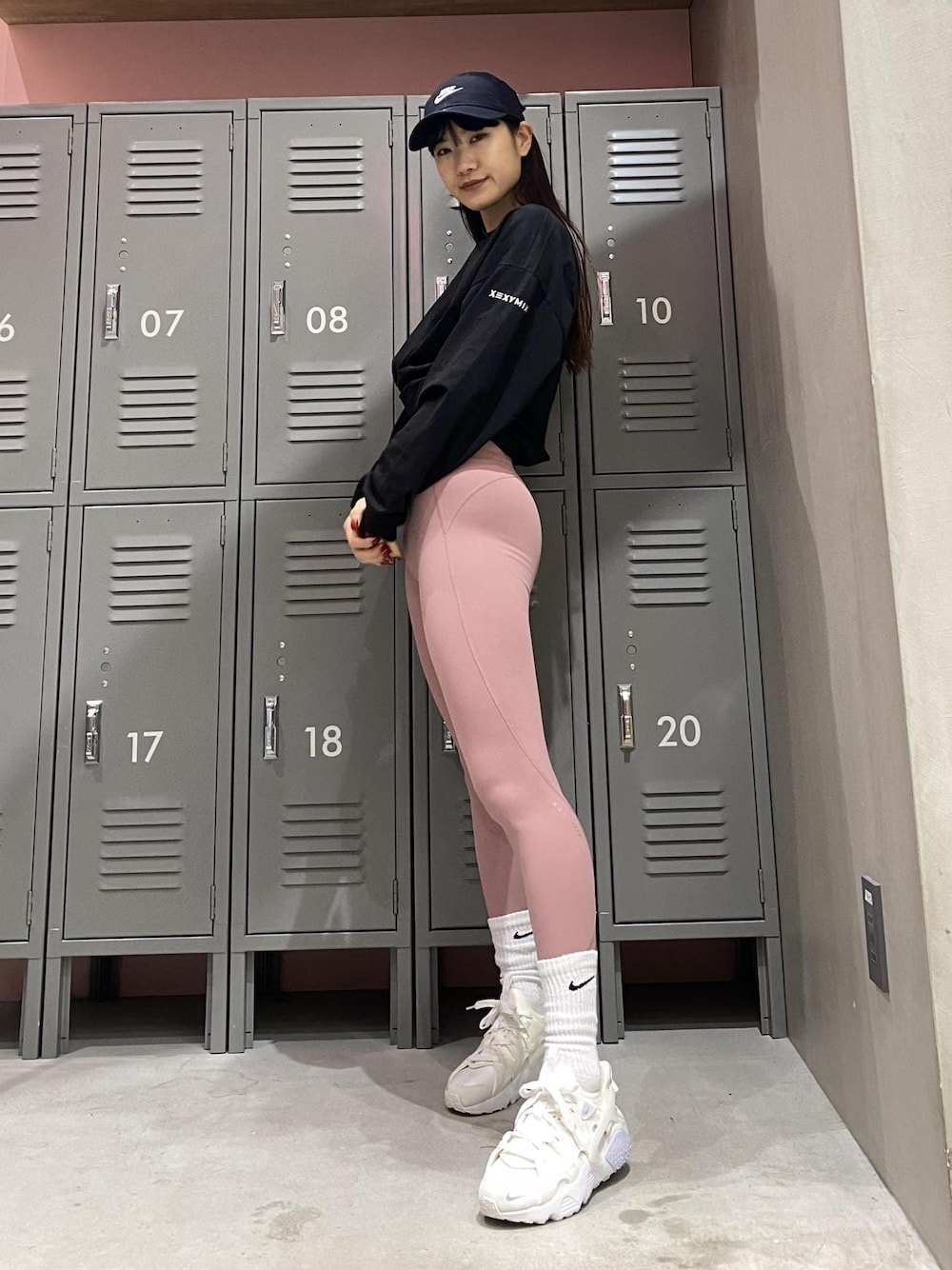 sana.n(ADAM ET ROPE' 二子玉川ライズ)｜NIKEのキャップを使った