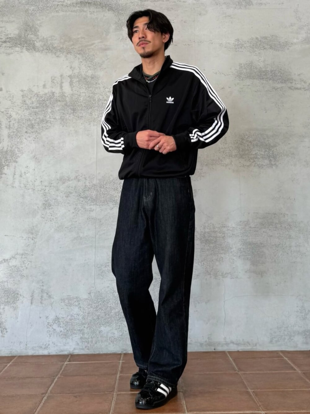 USED》》 adidas originals 普段コーデの人気ベーシックカラー ZX 8000 / アディダスオリジナルスを使った人気ファッション