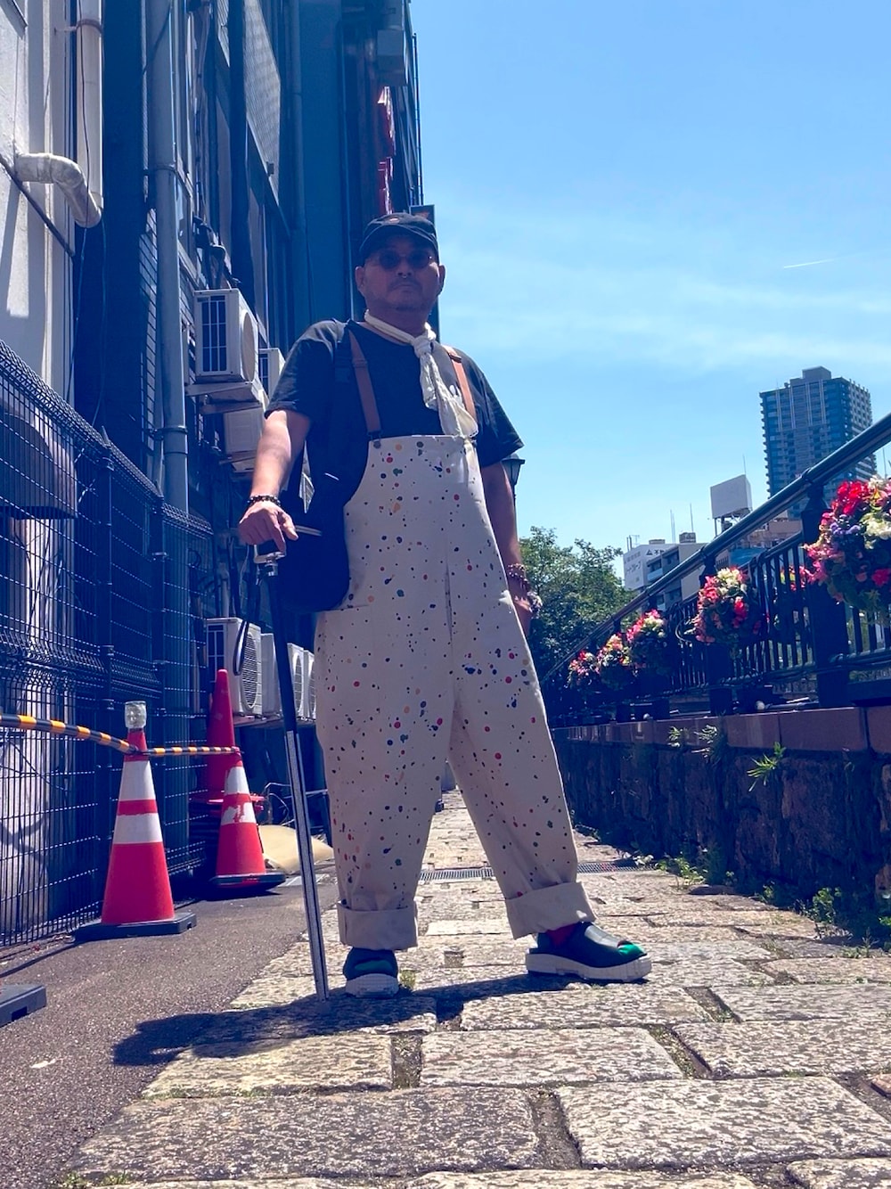 「メガネ×帽子、メガネおやじ、デブでもオシャレ、デブですがなにか？、オーバーオール、杖」｜「COOKMANのアイテム（サロペット/オーバーオール、その他）」を使った、メルヘン翁さん（メンズ・178cm）の春コーディネートの1枚目の写真