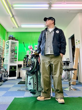 「アイテム（カーゴパンツ）」を使った、101mmgさん（メンズ・175cm）の秋コーディネート