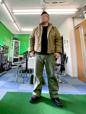 「AVIREX（アヴィレックス）のアイテム（パンツ）」を使った、101mmgさん（メンズ・175cm）の冬コーディネート