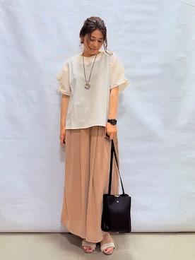 「SHOO・LA・RUE（シューラルー）の【洗濯後しわになりにくい/UV/S-LL】二の腕が隠れる 吸水速乾お袖タックブラウス（シャツ/ブラウス、ホワイト系）」を使った、fuuさん（レディース・156cm）の夏コーディネート