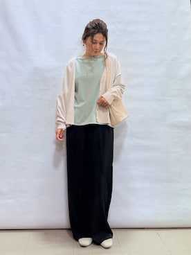 「SHOO・LA・RUE（シューラルー）の【洗濯機可/ひんやり/UV】さらっとしたタッチが心地よい ショート丈 Vネックカーディガン（カーディガン/ボレロ、グレー系）」を使った、fuuさん（レディース・156cm）の春コーディネート