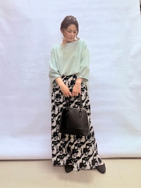 「SHOO・LA・RUE（シューラルー）の【セレモニー】ブガッティトートバッグ（トートバッグ、ブラック系）」を使った、fuuさん（レディース・156cm）の春コーディネート