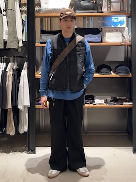 「niko and...（ニコアンド）のアイテム（スラックス）」を使った、大空さん（メンズ・176cm）の秋コーディネート