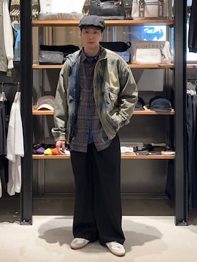 「niko and...（ニコアンド）のアイテム（スラックス）」を使った、大空さん（メンズ・176cm）の秋コーディネート