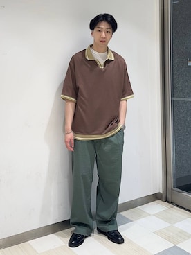 「niko and...（ニコアンド）の【接触冷感】ライトドライイージーパンツ（その他パンツ、グリーン系）」を使った、大空さん（メンズ・176cm）の夏コーディネート