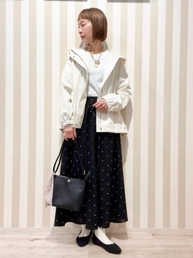 「SHOO・LA・RUE（シューラルー）の【防花粉/高レビュー】きれいもかっこいいも叶える 欲張りマウンテンパーカ（ブルゾン、ホワイト系）」を使った、masuyo1219さん（レディース・163cm）の春コーディネート