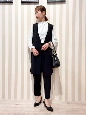 「SHOO・LA・RUE（シューラルー）の【洗濯機可/セットアップ可/S-3L】きちんと楽に。カットジョーゼット ロングジレ（ベスト、ブラック系）」を使った、masuyo1219さん（レディース・163cm）の冬コーディネート