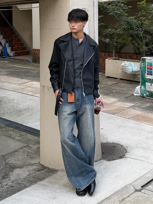 「SINSS(シンス)のCompact rib henley LS T-shirt / コンパクトリブヘンリーロングスリーブTシャツ(Tシャツ/カットソー)」を使った、中村瑞輝(みずきち)さん(メンズ・176cm)の秋コーディネート
