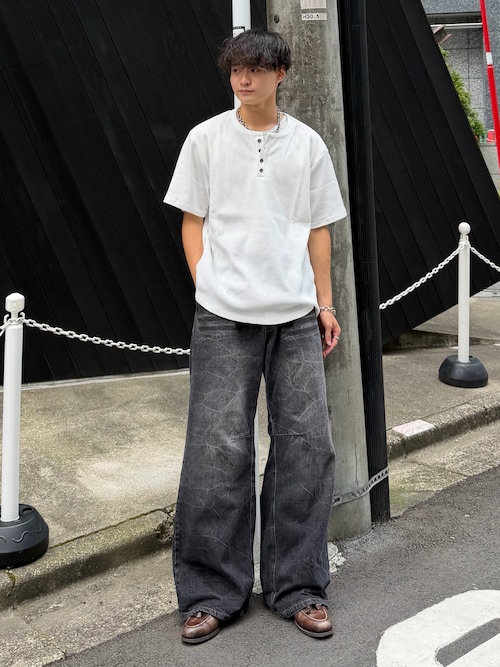 「LANDNESS(ランドネス)の【LANDNESS/ランドネス】VINTAGE WAFFLE HENLEY TEE/ヴィンテージワッフルヘンリーTEE(Tシャツ/カットソー)」を使った、中村瑞輝(みずきち)さん(メンズ・176cm)の夏コーディネート