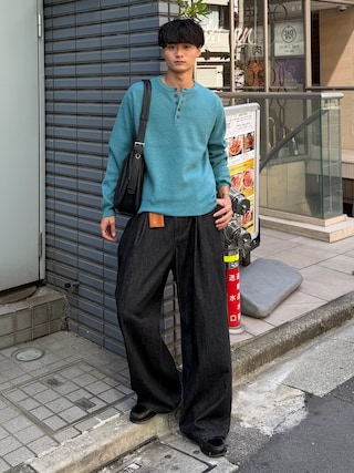 「SINSS(シンス)のWashable henley knit / ウォッシャブルヘンリーニット(ニット/セーター)」を使った、中村瑞輝(みずきち)さん(メンズ・176cm)の秋コーディネート