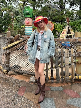 「アイテム（デニムジャケット）」を使った、suminaさん（レディース・171cm・20代）の秋コーディネート