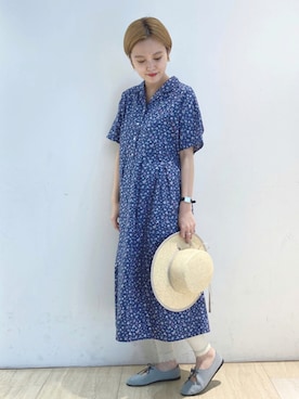 「POU DOU DOU（プードゥドゥ）のフラワープリント開襟ワンピース（ワンピース、ブルー系）」を使った、kato さん（レディース・157cm）の夏コーディネート
