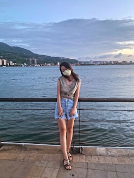 「Clarks（クラークス）のアイテム（サンダル、ブラック系）」を使った、jennyhuohさん（レディース・162cm）の夏コーディネート
