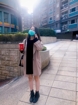 「NET（ネット）のアイテム（ショルダーバッグ、ブラック系）」を使った、jennyhuohさん（レディース・162cm）の春コーディネート