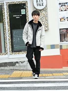 「NAVY（ネイビー）のアイテム（パンツ）」を使った、マックハウスZOZOスタイリスト メンズさん（メンズ・178cm）の冬コーディネート