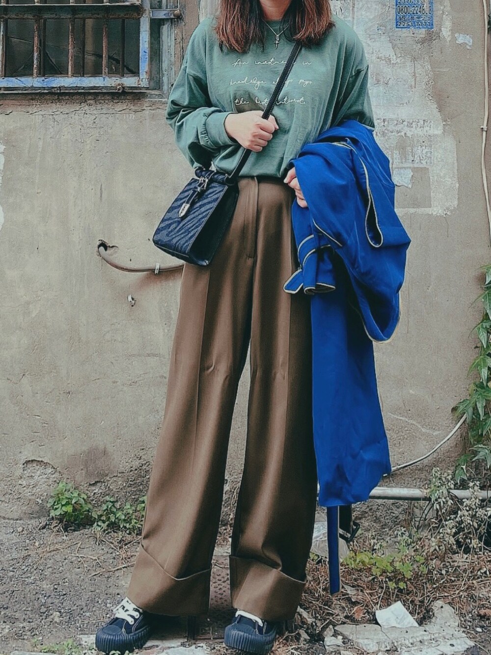 「ootd、outfit、コーディネート」｜「WHO'S WHO galleryのアイテム（ショルダーバッグ、ブラック系）」を使った、ずずさん（レディース・160cm）の秋コーディネートの1枚目の写真